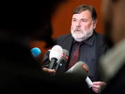 Die Wiederwahl von Bundesanwalt Michael Lauber wird verschoben. Wegen der laufenden Disziplinaruntersuchung hat die Gerichtskommission noch keine Wahlempfehlung abgegeben, wie ihr Präsident Jean-Paul Gschwind (CVP/JU) erklärte. (Bild: KEYSTONE/ANTHONY ANEX)