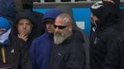 Im Stadion bei der Partie zwischen Luzern und GC am vergangenen Sonntag stand Stefan N. (Mitte mit tätowierter Glatze) noch an vorderster Front und erzwang einen Spielabbruch. (Bild: Screenshot)