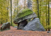 Der Erdmannlistein bei Bremgarten im Kanton Aarau gilt als Versteck der Zwerge. (Bild: Georg Aerne)