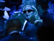 Madonna ist in der vergangenen Nacht in Israel eingetroffen. Beim ESC-Finale am nächsten Samstag will sie mit zwei Songs auftreten, hat jedoch laut Medien den entsprechenden Vertrag noch nicht unterschrieben. (Bild: KEYSTONE/AP Invision/EVAN AGOSTINI)