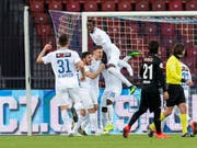 Die Zürcher bejubeln den Führungstreffer (Bild: KEYSTONE/ENNIO LEANZA)