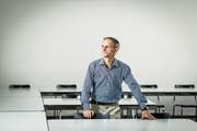 Ökonom Mathias Binswanger. (Bild: Chris Iseli - Olten, 23. März 2017)