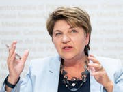 Mit 6 Milliarden Franken können genügend Kampfjets gekauft werden. Davon ist Verteidigungsministerin Viola Amherd überzeugt. (Bild: KEYSTONE/PETER SCHNEIDER)