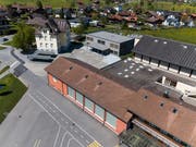 In dieser Turnhalle entschied die Versammlung über eine Sanierung des Daches. (Bild: Roger Grütter, Giswil, 1. Mai 2019)