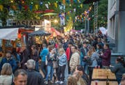 Werden vor allem bei Jungen immer beliebter: Street Food Festivals wie hier in der Stadt St. Gallen. (Bild: Michel Canonica, 3. Juni 2016)