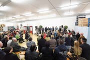 Eine stattliche Anzahl Neuzuzüger folgte der Einladung der Stadt und fand sich am Dienstagabend zum Apéro in den Räumlichkeiten der Isa Sallmann AG am Palmensteg ein. (Bild: Manuel Nagel)