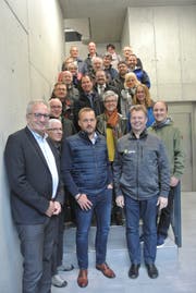 Mitglieder und Gäste des Gewerbevereins bei der Besichtigung der Thermotec Systemtechnik AG. (Bild: PD)