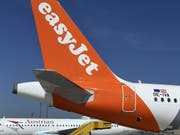 Der Brexit und fallende Ticketpreise bremsen den britischen Billigflieger Easyjet: Im saisontypisch schwachen Winter vervierfachte sich der Verlust. (Bild: KEYSTONE/APA/APA/ROBERT JAEGER)