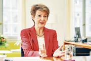 SP-Bundesrätin Simonetta Sommaruga sieht die Klimajugend in der Tradition der Alpen-Initiative. (Bild: Colin Frei (Bern, 15. Mai 2019))