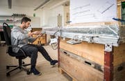 Blick in den Fachbereich Metall, wo Aufträge von Stadler Rail erledigt werden. (Bild: Reto Martin)