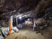 In der Baishiya-Karsthöhle in Tibet fand ein Mönch den Kiefer des Denisovaners. Bilder: Dongju Zhang, Lanzhou