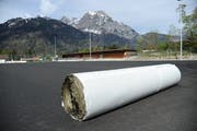 Im Gegensatz zu Schattdorf wird in Altdorf der Kunstrasen nicht ausgerollt. (Bild: Urs Hanhart, Schattdorf, 24. April 2019)