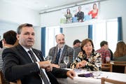Werner Salzmann, SVP-Vorkämpfer gegen das neue Waffenrecht, kassierte gestern eine Niederlage. (Bild: Peter Schneider/Keystone)