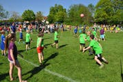 Die Kinder geben vollen Einsatz beim Spiel. (Bild: PD)