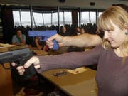 Schiesstraining für eine Primarschul-Lehrerin im US-Bundesstaat Utah. (Bild: KEYSTONE/AP/Rick Bowmer)