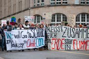 Kundgebung für griffigere Massnahmen gegen den Klimawandel in St.Gallen: Die regelmässigen Demos haben die Klimaerwärmung auch in der Stadtpolitik neue Aktualität verliehen. (Bild: Adriana Ortiz Cardozo - 18. März 2019)