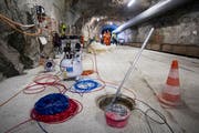 Messinstrumente im unterirdischen ETH-Versuchslabor im Innern des Berges im Bedretto-Tal. (Bild: KEYSTONE/Pablo Gianinazzi)