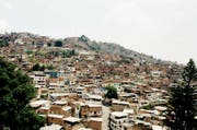 Blick über die Ghettos von Caracas. (Bild: Ronald Pizzoferrato)