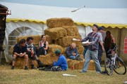 Die Zeit auf dem Festivalgelände gestaltet jeder nach Lust und Laune. (Bild: Monika Wick)