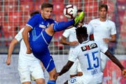 Will gegen den FCZ einen Schritt Richtung Europa machen: FCL-Mittelfeldspieler Idriz Voca (links). (Bild: Walter Bieri/Keystone (Zürich, 23. September 2018))