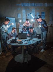 Das Konzert-OK mit Theeban Sakthi (Mitte) und Jugendarbeiter Elias Rössle (rechts). (Bild: Stefan Kaiser, Unterägeri, 15. Mai 2019)