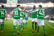 Grund zur Freude: Für den FC St.Gallen lief heute gegen YB alles nach Mass. (Bild: Urs Bucher)