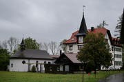Das Schloss Schwandegg mit der Kapelle im Vordergrund (Bilder: Stefan Kaiser, Menzingen, 20. Mai 2019)
