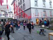 Strassenfest mit der Band Sebass aus Winterthur an der oberen Metallstrasse in der Lachen. (Bild: Reto Voneschen - 24. Mai 2019)