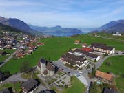 In Emmetten hat das Schulhaus 1 zu hohe Naphtalin-Werte. (Bild: fotoperret.ch)