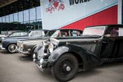Oldtimer-Freaks von nah und fern pilgerten am Wochenende an die Swiss Classic World, um sich diese Autos anzusehen. (Bild. Manuel Jans-Koch)