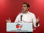 Nach dem schlechten Abschneiden seiner Partei bei der Europawahl, hat der griechische Ministerpräsident Alexis Tsipras vorgezogene Parlamentswahlen angekündigt. (Bild: KEYSTONE/AP/YORGOS KARAHALIS)