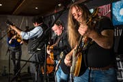 Die Band Jeff Scroggins & Colorado aus den USA am Bluegrass Festival. (Bild: Philipp Schmidli, Ettiswil, 25. Mai 2019)