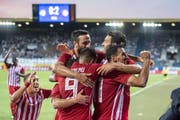 Grosser Jubel zum 2:0 für Olympiakos in der Luzerner Swisspor-Arena. (Bild: Urs Flüeler/Keystone (Luzern, 16. August 2018)