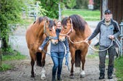 Angela und Silvan Früh vom Pfeienhof in Thundorf öffnen am nächsten Sonntag ihre Hoftür. (Bild: Andrea Stalder)
