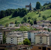 Blick von der Stadt Kriens auf das Schloss Schauensee. (Bild: Pius Amrein, 20. Mai 2016)