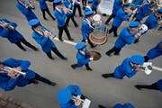Parademusik am Luzerner Kantonal-Musiktag, hier vorgetragen von der Feldmusik Nebikon. (Bild: Pius Amrein, Wauwil, 31. Mai 2014)