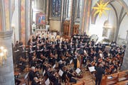 Am Pfingstsonntag treten das Sinfonische Orchester Wil und der Chor zu St. Nikolaus in der Stadtkirche St. Nikolaus in Vollbesetzung an. (Bild: PD)
