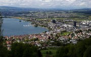 Bick auf die Stadt Zug, aufgenommen vom Blasenberg. (Bild: Stefan Kaiser, 10. Mai 2019)