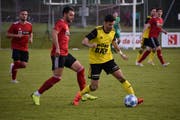 Dem FC Altdorf mit Spielertrainer Samuel Lustenberger (am Ball) gelingt ein wichtiger Auswärtssieg gegen Willisau. (Bild: Ronny Arnold, Schötz, 24. Mai 2019)