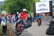 Auch Töfflibuebe nahmen die Strecke in Angriff. (Bild: PD)