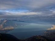Ein Erdbeben hat die Genferseeregion erschüttert. Das Epizentrum lag etwa 15 Kilometer südwestlich von Montreux im französischen Novel. (Bild: Keystone/ALESSANDRO DELLA BELLA)
