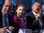 Gemeinsam für den Schutz des Klimas: Österreichs Bundespräsident Alexander Van der Bellen, die 16-jährige schwedische Klimaaktivistin Greta Thunberg und Arnold Schwarzenegger in Wien. (Bild: KEYSTONE/APA/APA/GEORG HOCHMUTH)