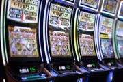 Glücksspielautomaten im Casino St.Gallen. (Bild: PD)