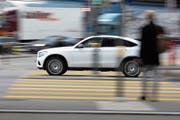 «Pay-How-You-Drive», bezahle wie Du fährst. Damit werden Prämien dem Fahrverhalten angepasst. (Bild: Gaetan Bally/Keystone (Zürich, 4. März 2019)