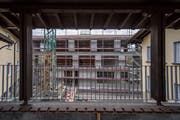 Eine Aussenansicht der Baustelle.