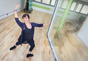 Die Kreuzlinger Ballettlehrerin Carmelina Kirstein in ihrem Ballettstudio. (Andrea Stalder)