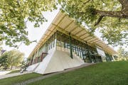 Die Sporthalle Kreuzbleiche wurde 1984 in Betrieb genommen. (Bild: Hanspeter Schiess (8. Juni 2017))