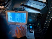 Cyberangriffe haben weiter an Bedeutung gewonnen. (Bild: KEYSTONE/GAETAN BALLY)