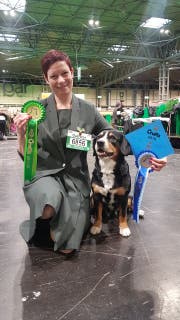 Angela Jones mit ihrem Entlebucher Sennenhund Bryn, der an den Crufts den "Reserve Best Dog" gewann.