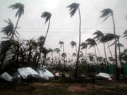 Der Zyklon wütet im Puri Distrik von Odisha. (Bild: KEYSTONE/EPA/STR)
